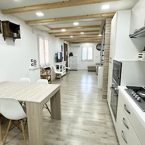 https://bomboniera-comacchio.emilia-romagnahotels.net